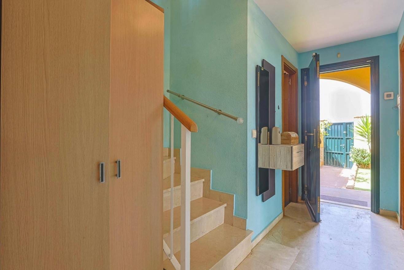 4 soveværelse Semi-Rækkehus til salg i Alcala de Guadaira med swimmingpool garage - € 439.900 (Ref: 9077952)