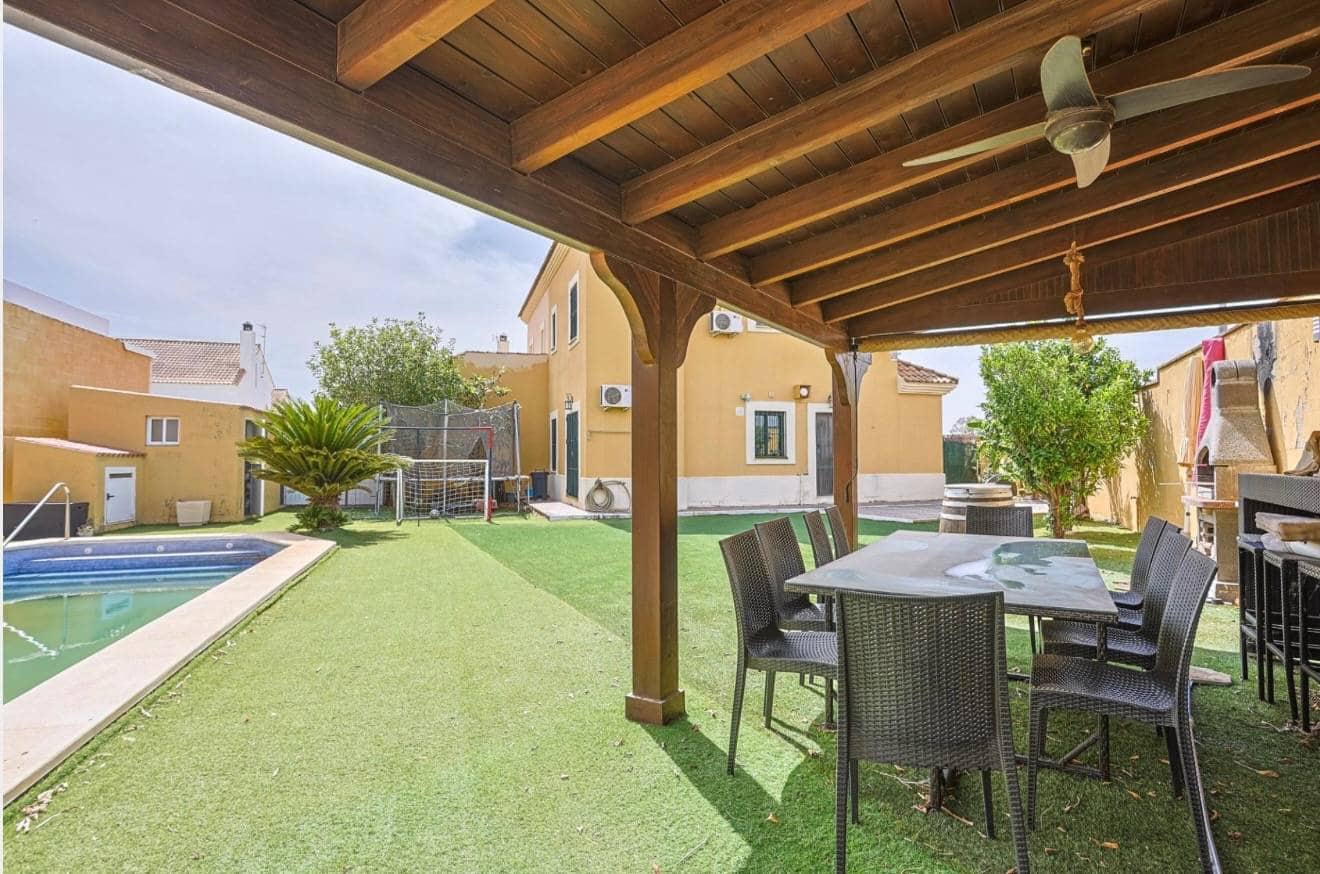 4 soveværelse Semi-Rækkehus til salg i Alcala de Guadaira med swimmingpool garage - € 439.900 (Ref: 9077952)