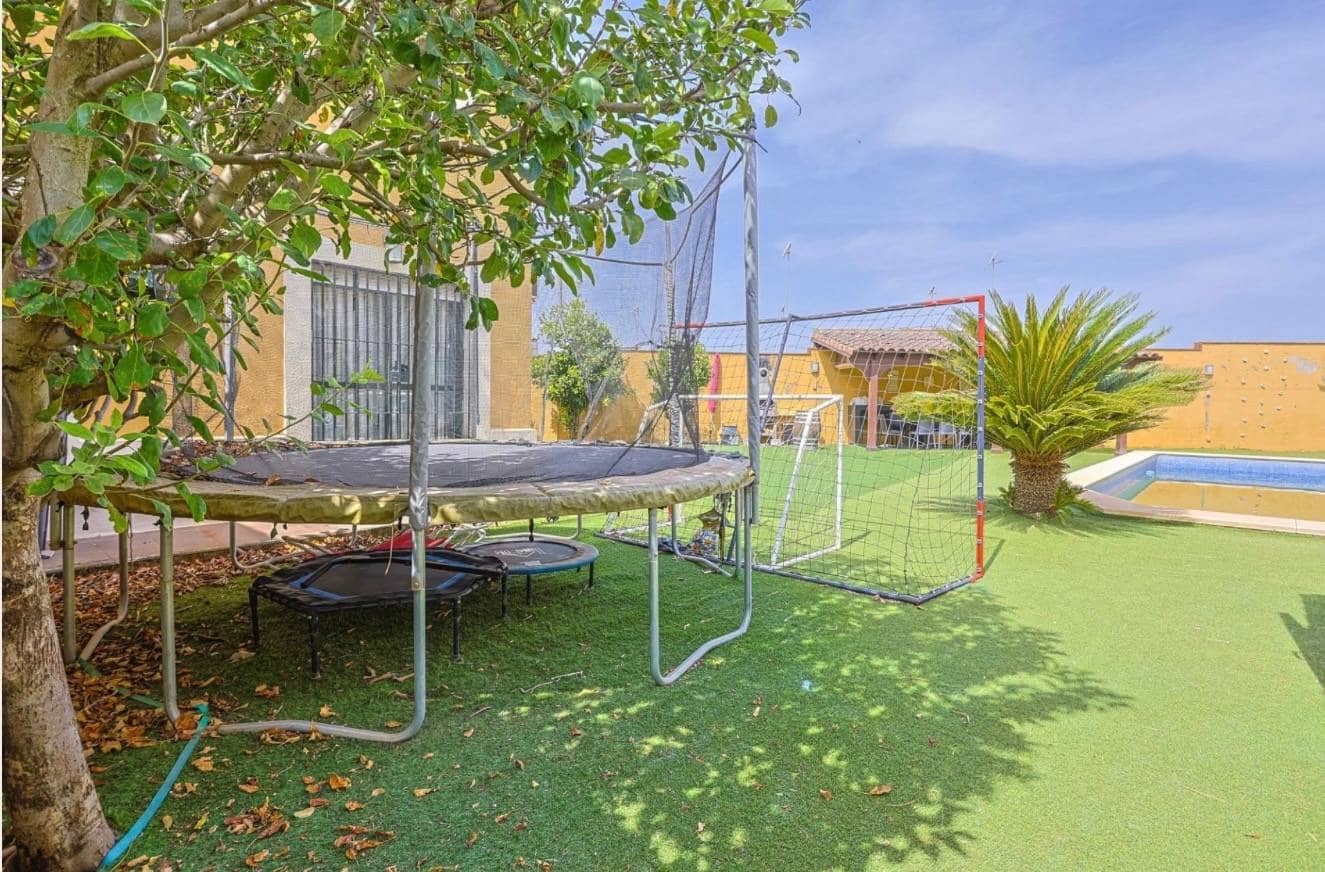 4 soveværelse Semi-Rækkehus til salg i Alcala de Guadaira med swimmingpool garage - € 439.900 (Ref: 9077952)