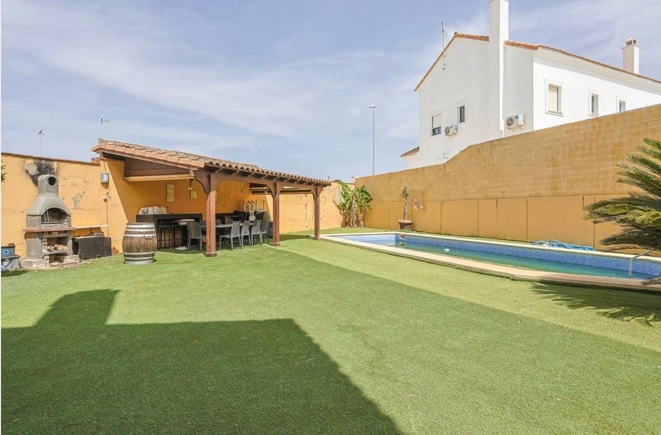 4 soveværelse Semi-Rækkehus til salg i Alcala de Guadaira med swimmingpool garage - € 439.900 (Ref: 9077952)