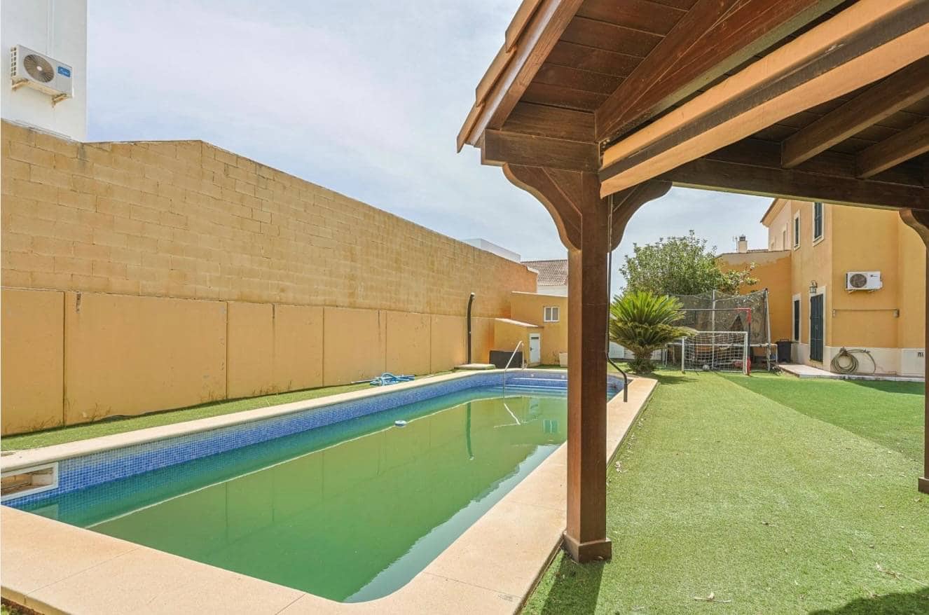 4 soveværelse Semi-Rækkehus til salg i Alcala de Guadaira med swimmingpool garage - € 439.900 (Ref: 9077952)