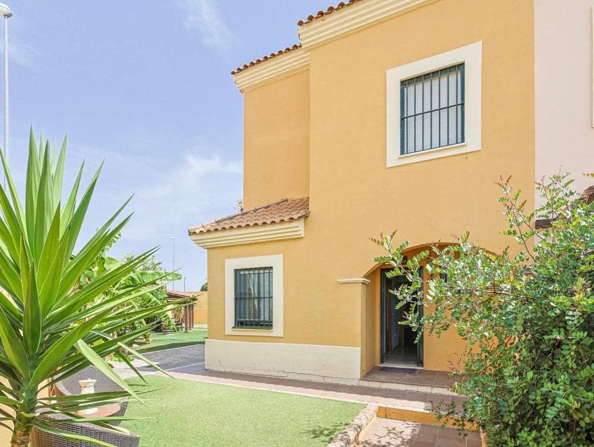 4 soveværelse Semi-Rækkehus til salg i Alcala de Guadaira med swimmingpool garage - € 439.900 (Ref: 9077952)