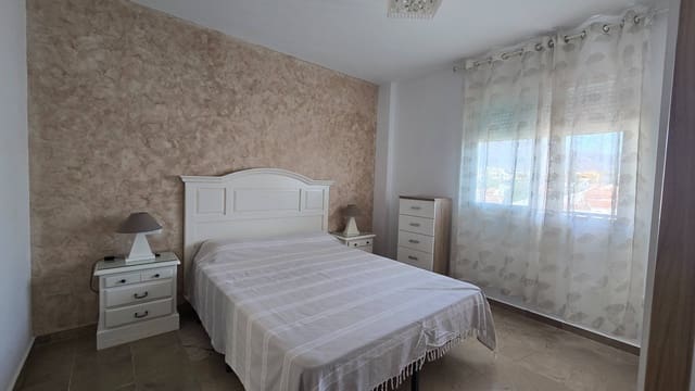 1 Zimmer Apartment zu verkaufen in Puerto de Estepona, Estepona - 299.000 € (Ref: 9102902)