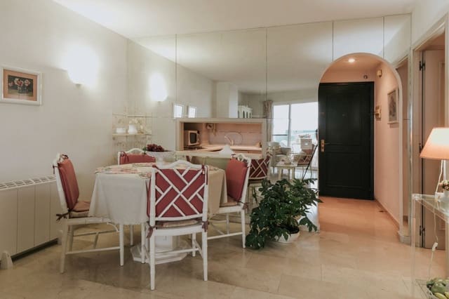 2 chambre Appartement à vendre à Puerto de Estepona, Estepona avec piscine garage - 350 000 € (Ref: 9114156)