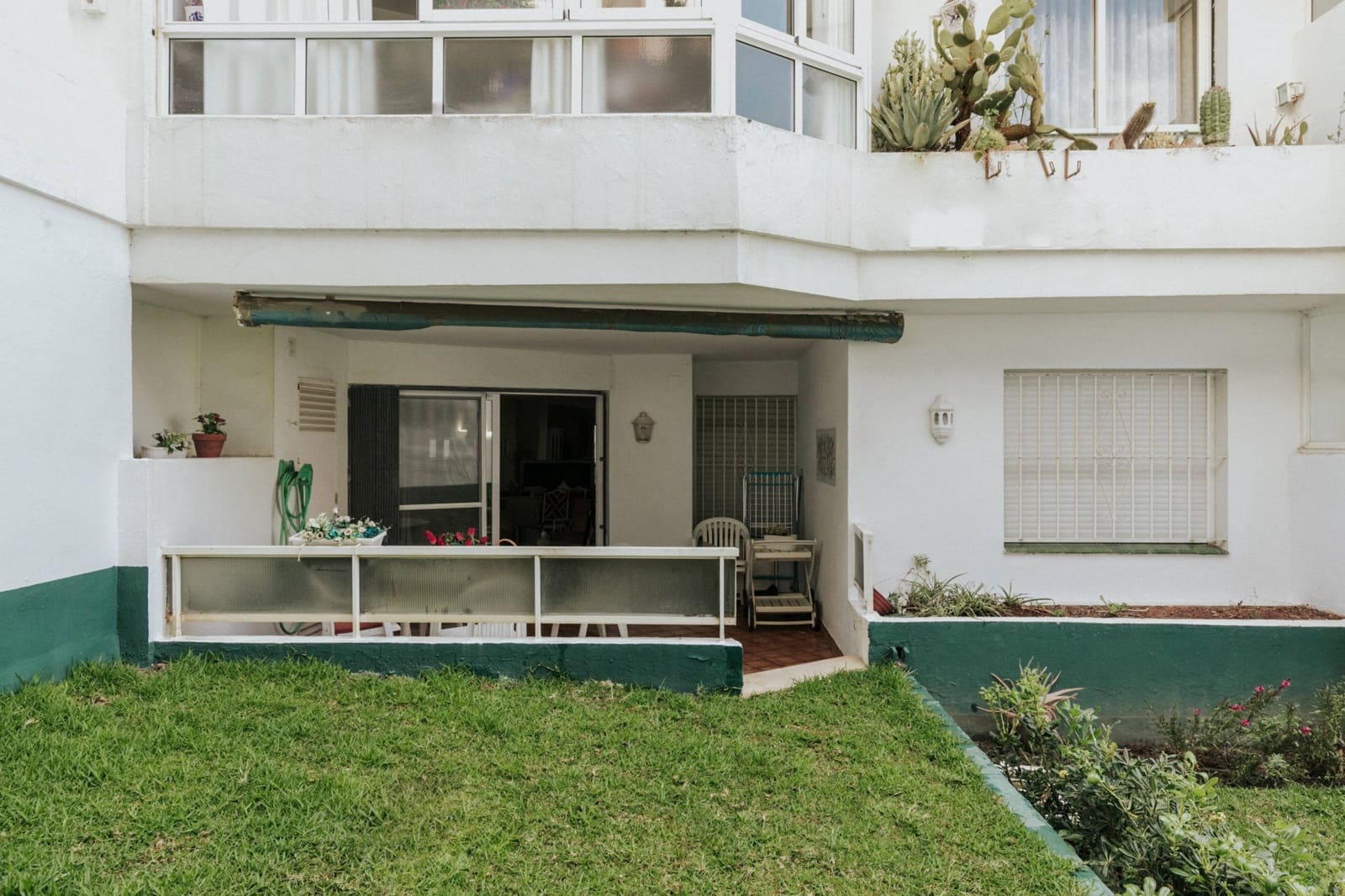 2 chambre Appartement à vendre à Estepona avec piscine garage - 350 000 € (Ref: 9114156)