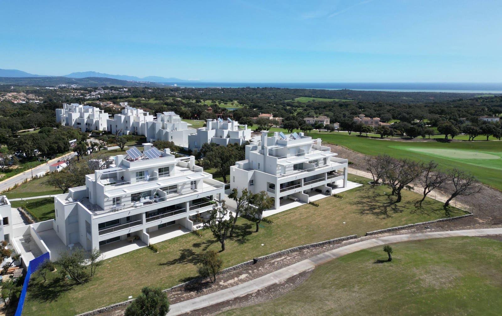 Apartamento de 2 habitaciones en Sotogrande en venta con piscina garaje - 415.000 € (Ref: 9117027)
