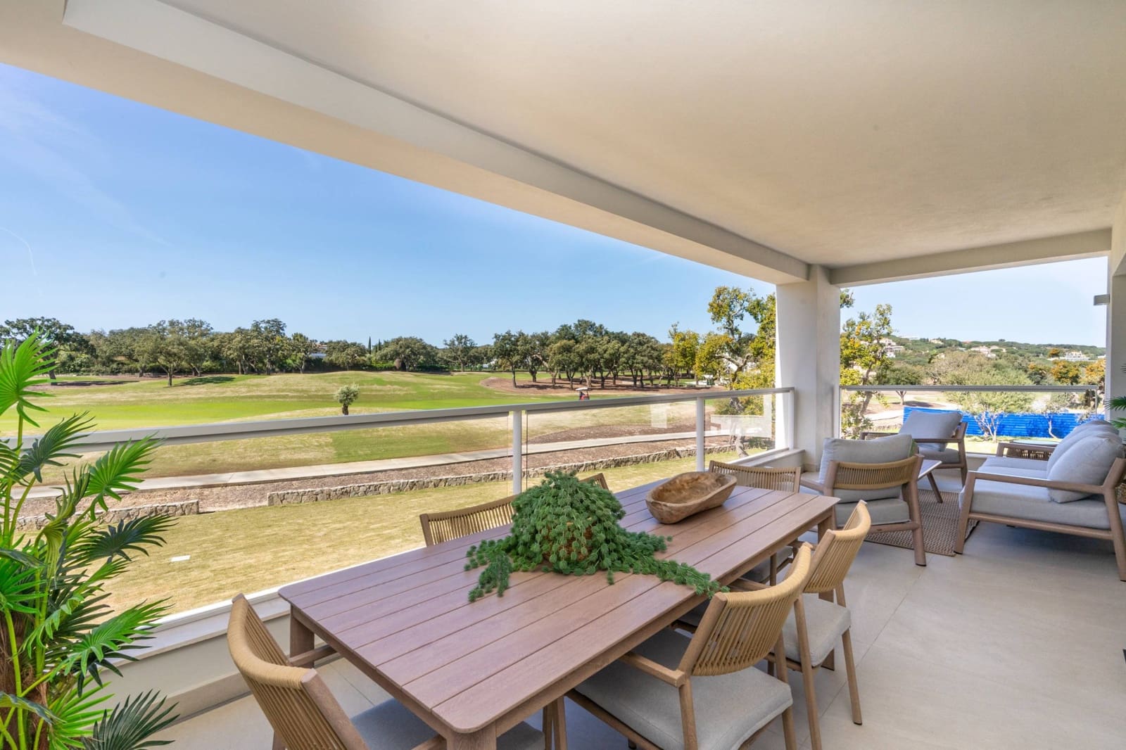 Apartamento de 2 habitaciones en Sotogrande en venta con piscina garaje - 415.000 € (Ref: 9117027)