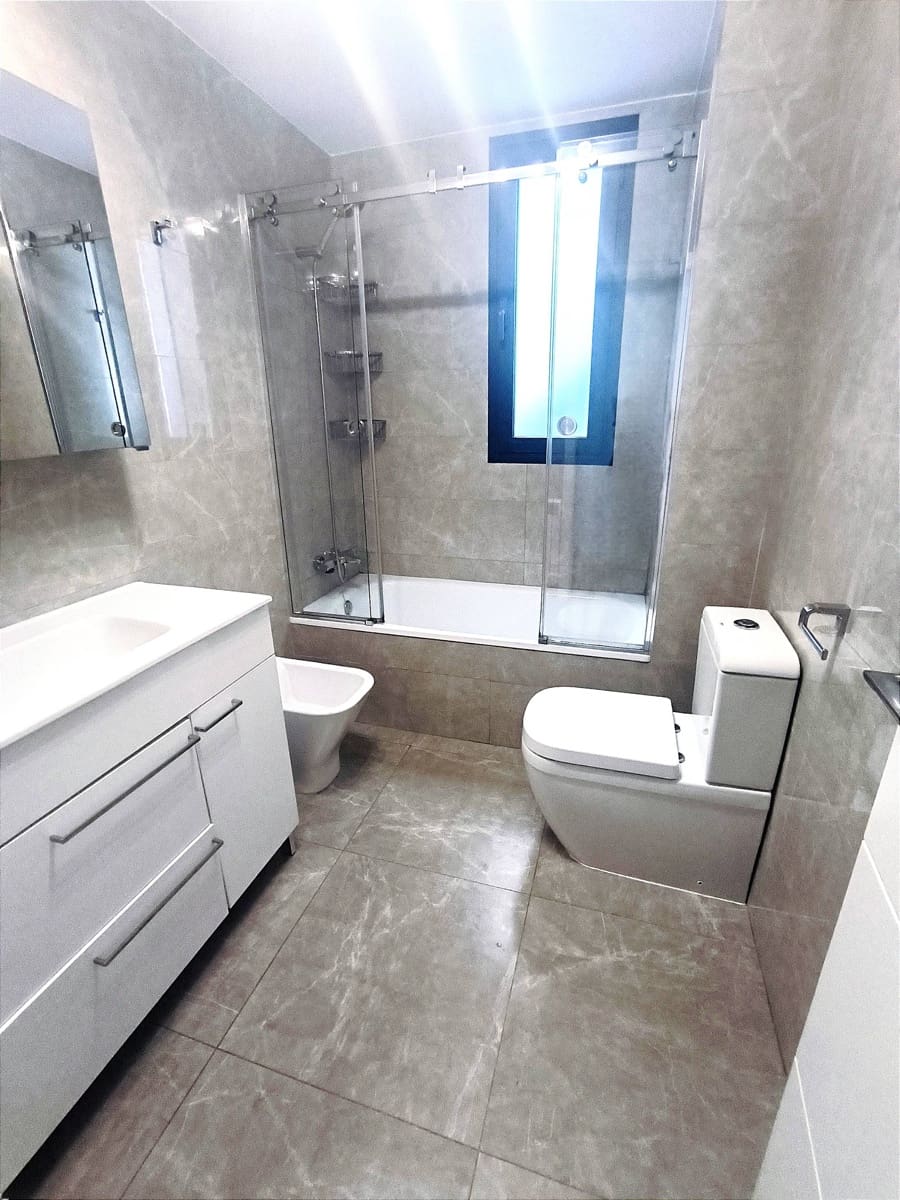 3 soveværelse Penthouse til salg i Estepona med swimmingpool garage - € 650.000 (Ref: 9118728)