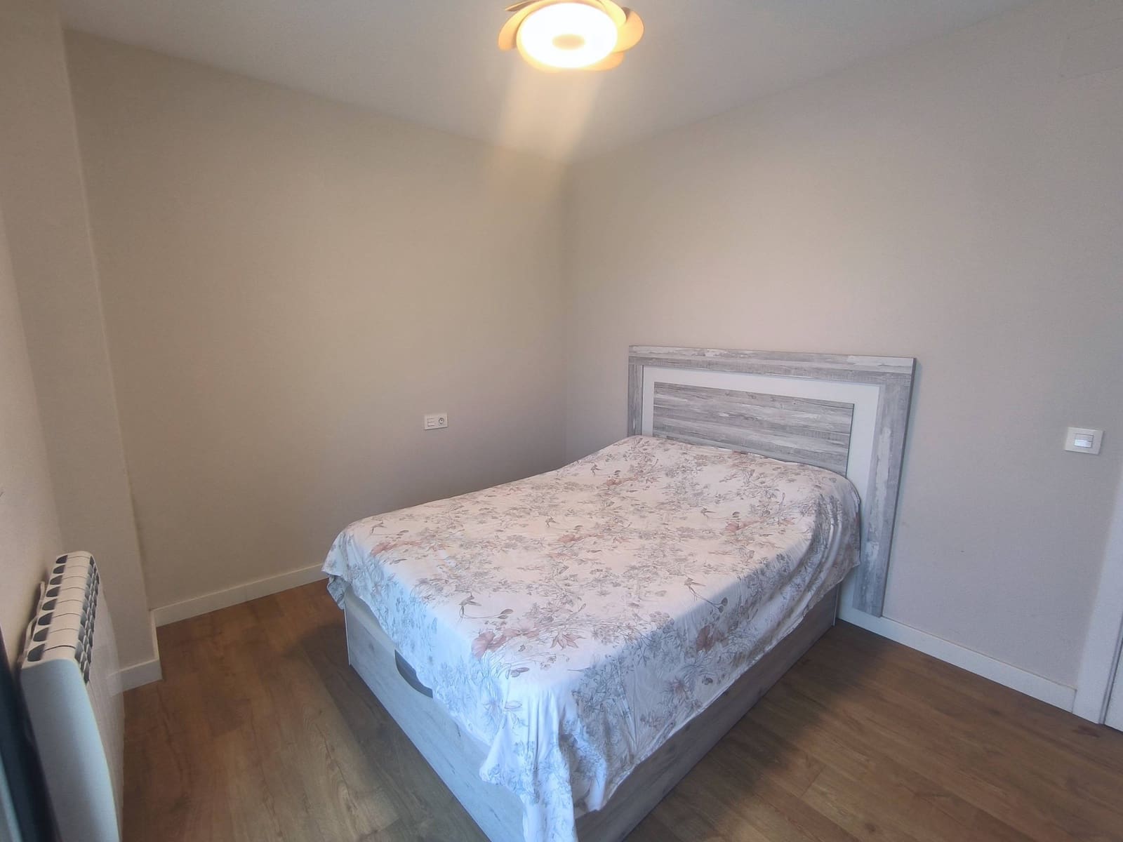 3 soveværelse Penthouse til salg i Estepona med swimmingpool garage - € 650.000 (Ref: 9118728)