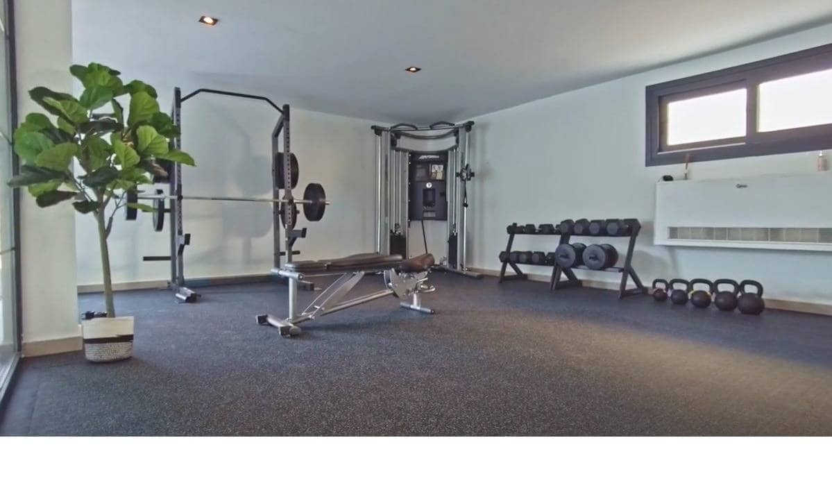 4 bedroom Villa for sale in Mijas with pool garage - € 2,100,000 (Ref: 9141610)