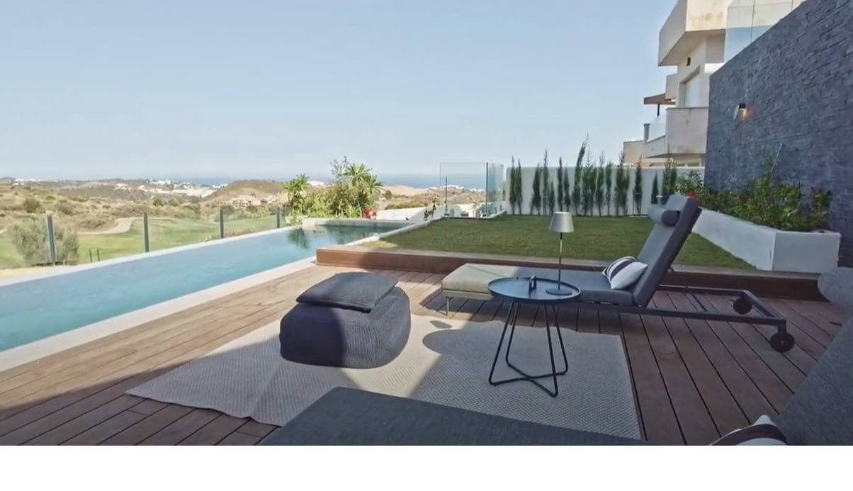4 bedroom Villa for sale in Mijas with pool garage - € 2,100,000 (Ref: 9141610)