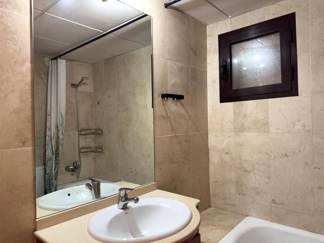 2 chambre Appartement à vendre à Puerto de Estepona, Estepona avec piscine garage - 328 900 € (Ref: 9159459)