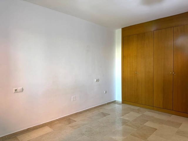 2 chambre Appartement à vendre à Puerto de Estepona, Estepona avec piscine garage - 328 900 € (Ref: 9159459)