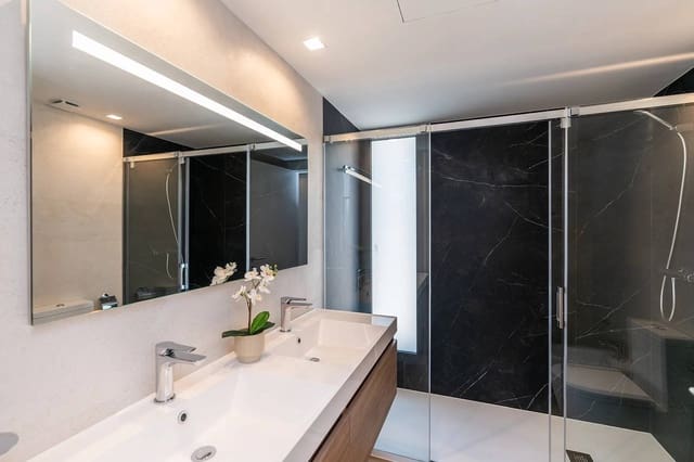 3 sypialnia Penthouse na sprzedaż w Fuengirola z basenem garażem - 1 550 000 € (Ref: 9161016)