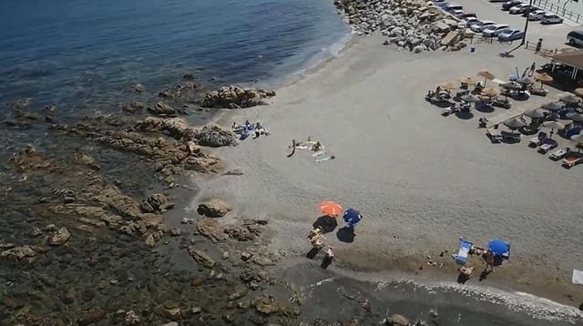 3 chambre Appartement à vendre à Estepona avec piscine garage - 299 000 € (Ref: 9169539)