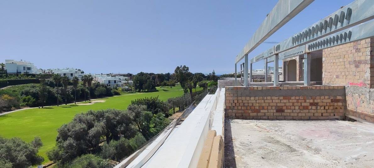 Ático de 3 habitaciones en Marbella en venta con piscina garaje - 1.395.000 € (Ref: 9183677)