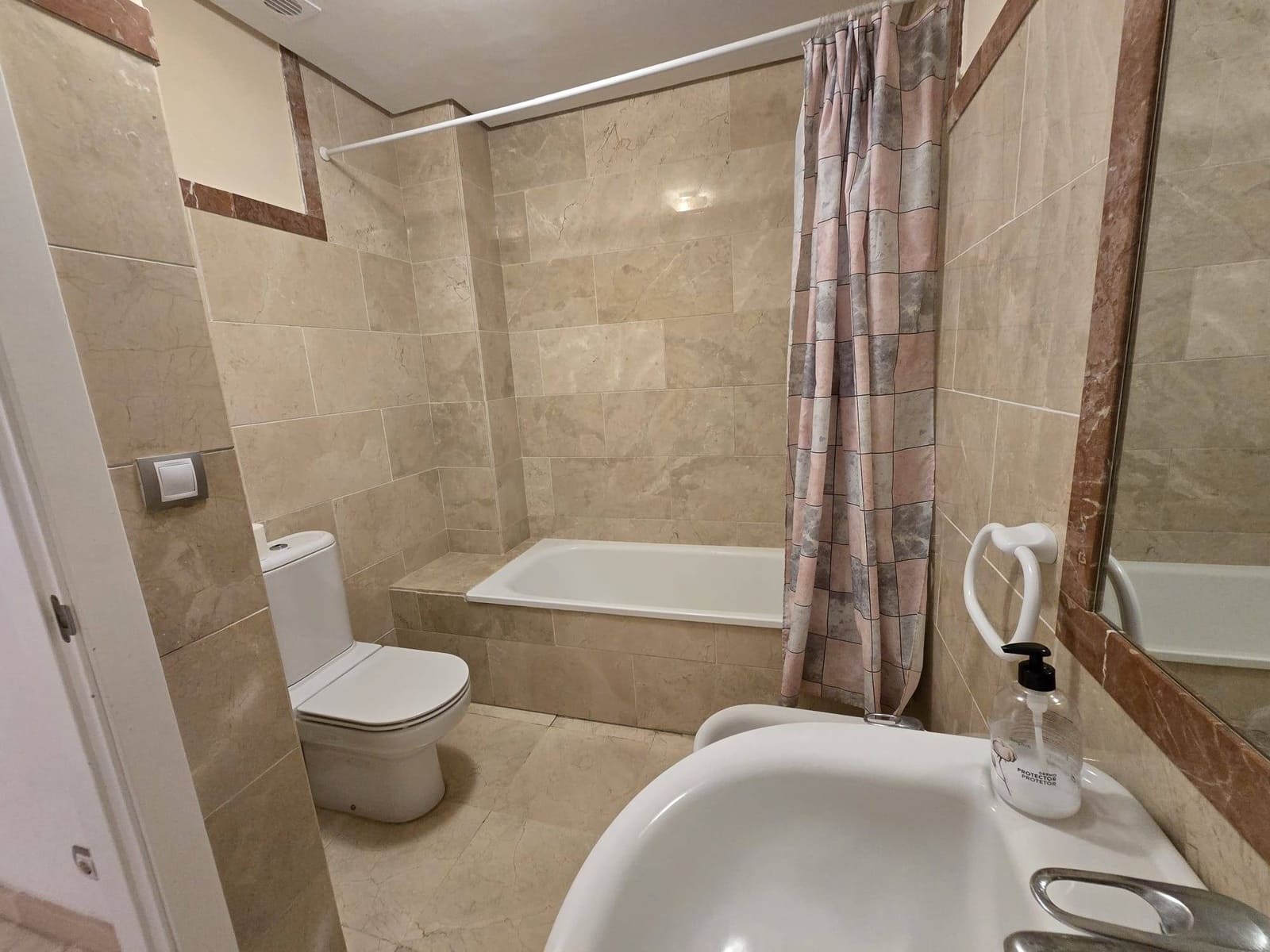 1 bedroom Beach Apartment for sale in San Luis de Sabinillas with pool garage - € 250,000 (Ref: 9202450)