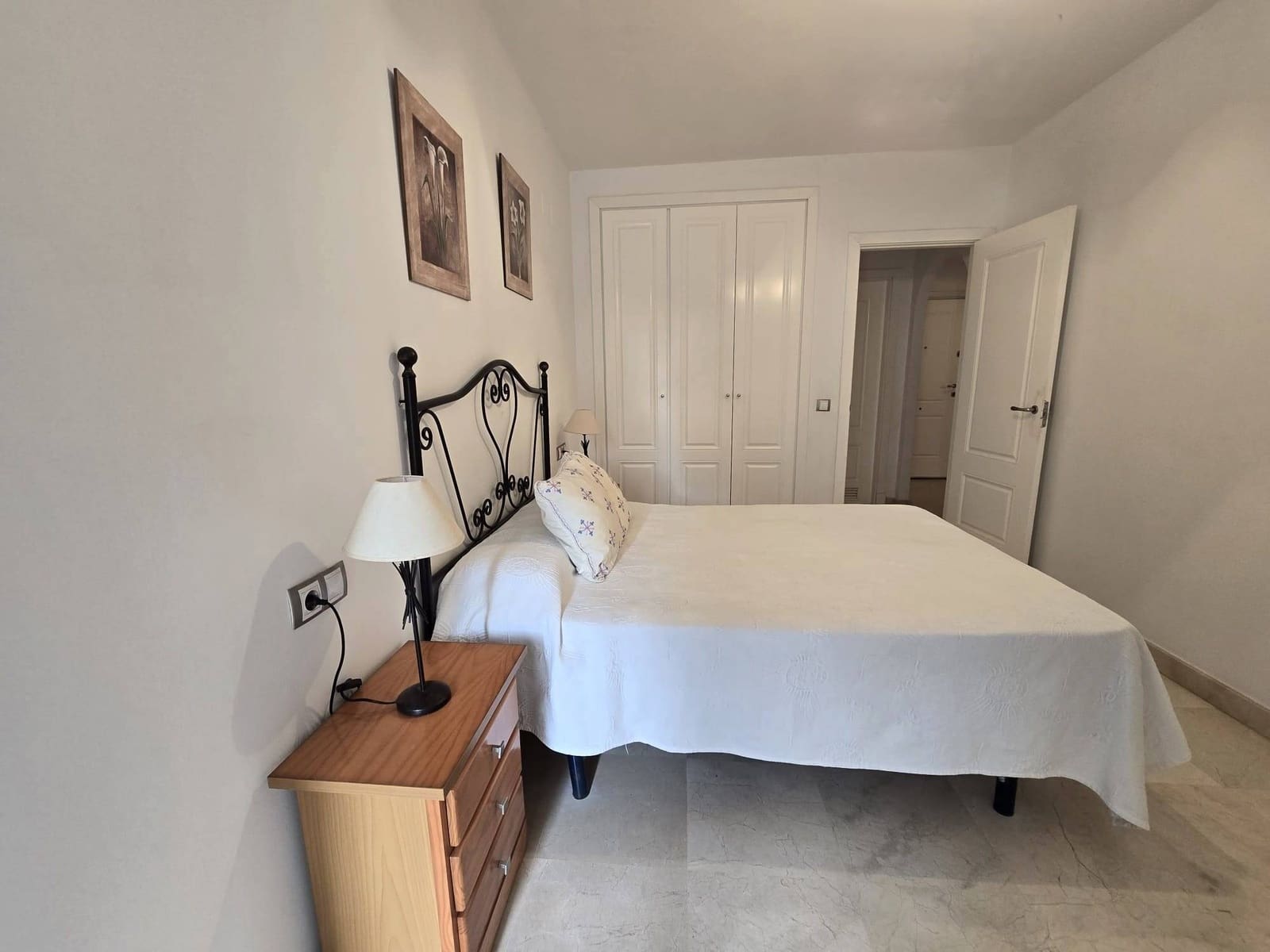 1 bedroom Beach Apartment for sale in San Luis de Sabinillas with pool garage - € 250,000 (Ref: 9202450)