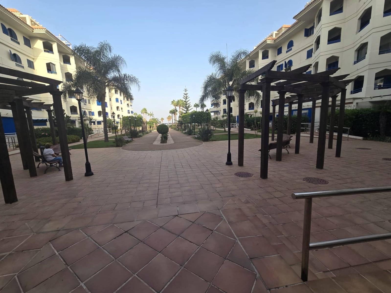 1 bedroom Beach Apartment for sale in San Luis de Sabinillas with pool garage - € 250,000 (Ref: 9202450)