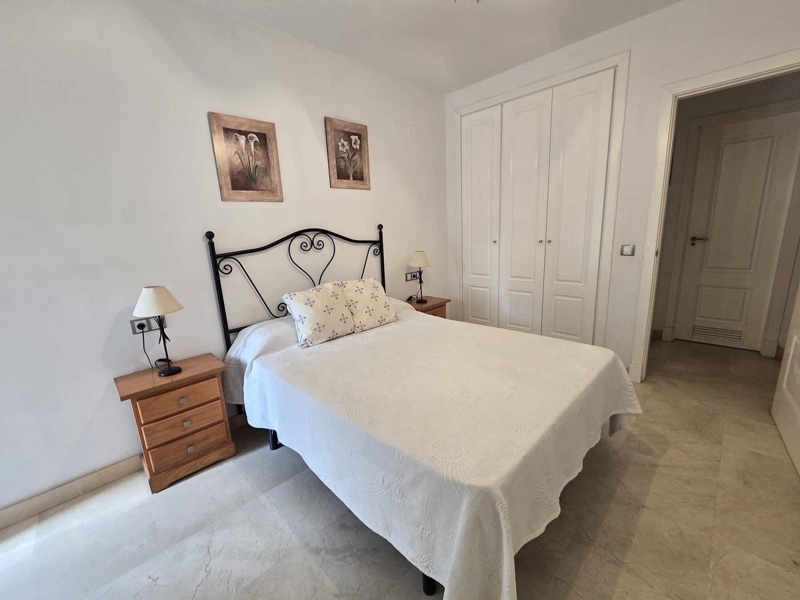 1 slaapkamer Strandappartement te koop in San Luis de Sabinillas met zwembad garage - € 250.000 (Ref: 9202450)