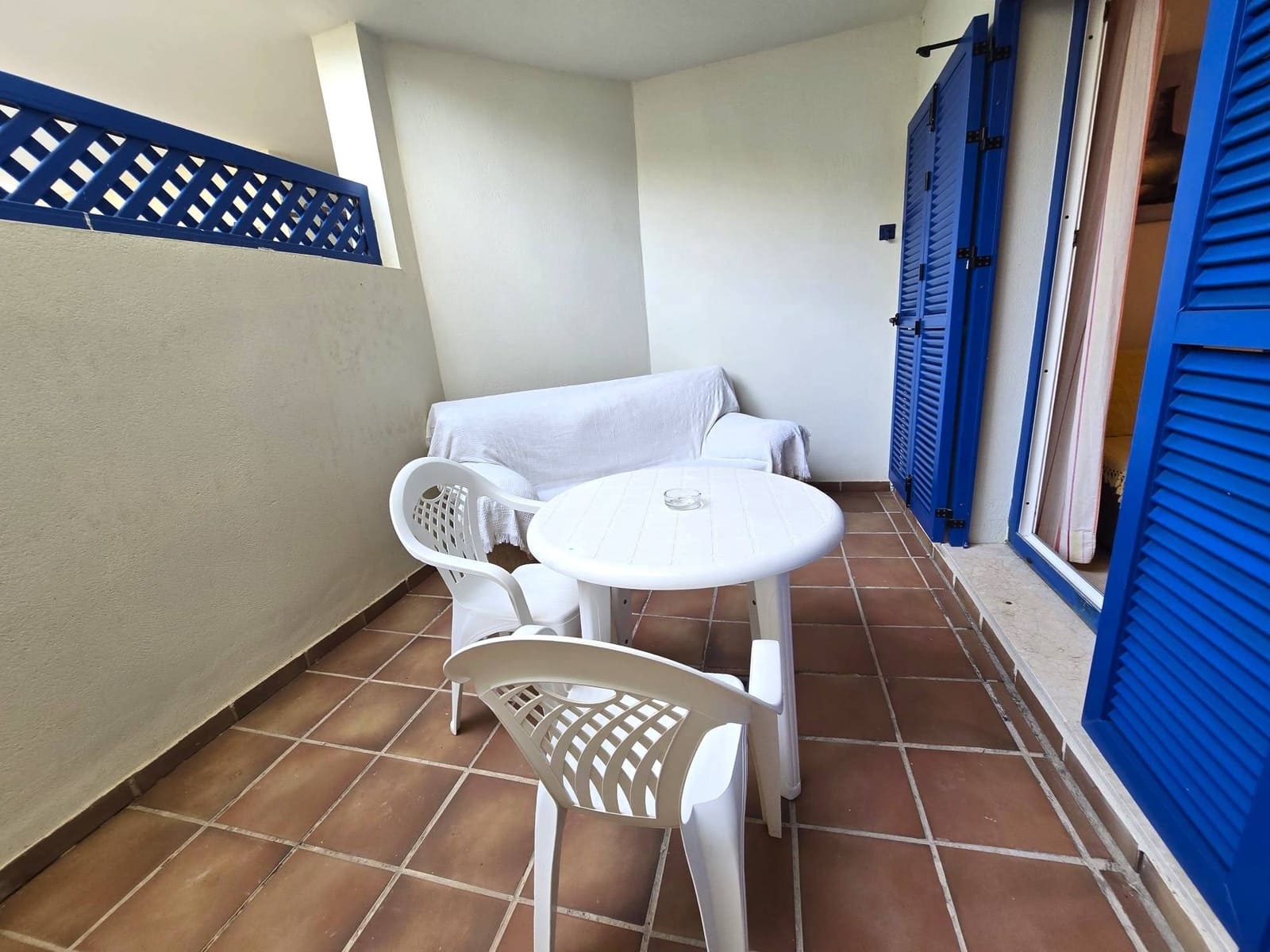 1 slaapkamer Strandappartement te koop in San Luis de Sabinillas met zwembad garage - € 250.000 (Ref: 9202450)