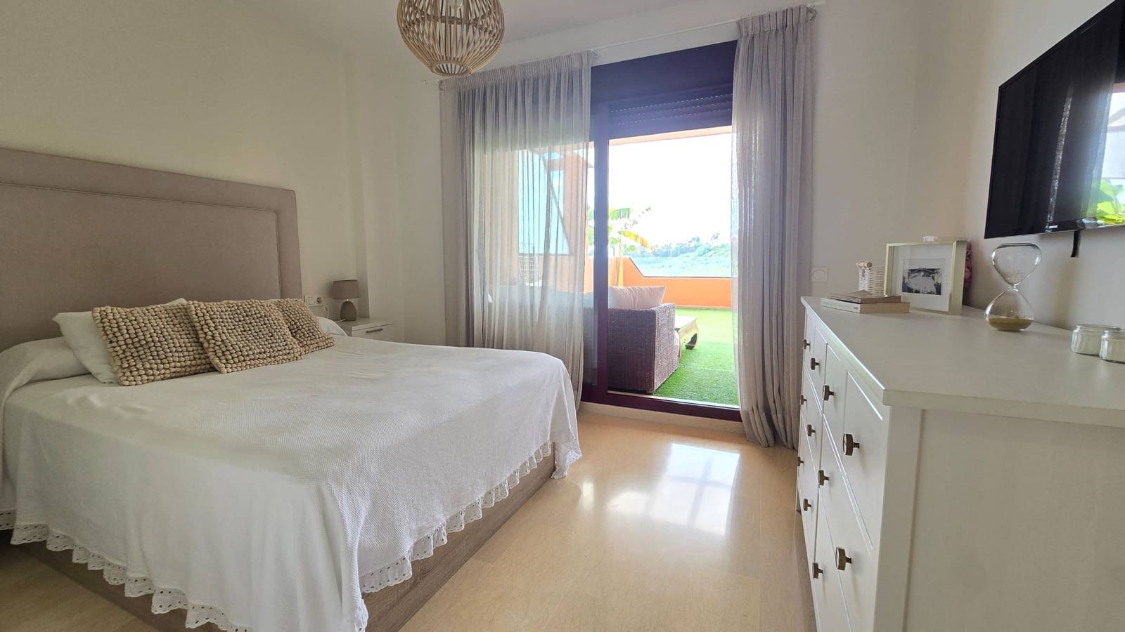 3 Zimmer Apartment zu verkaufen in Manilva mit Pool Garage - 480.000 € (Ref: 9248212)