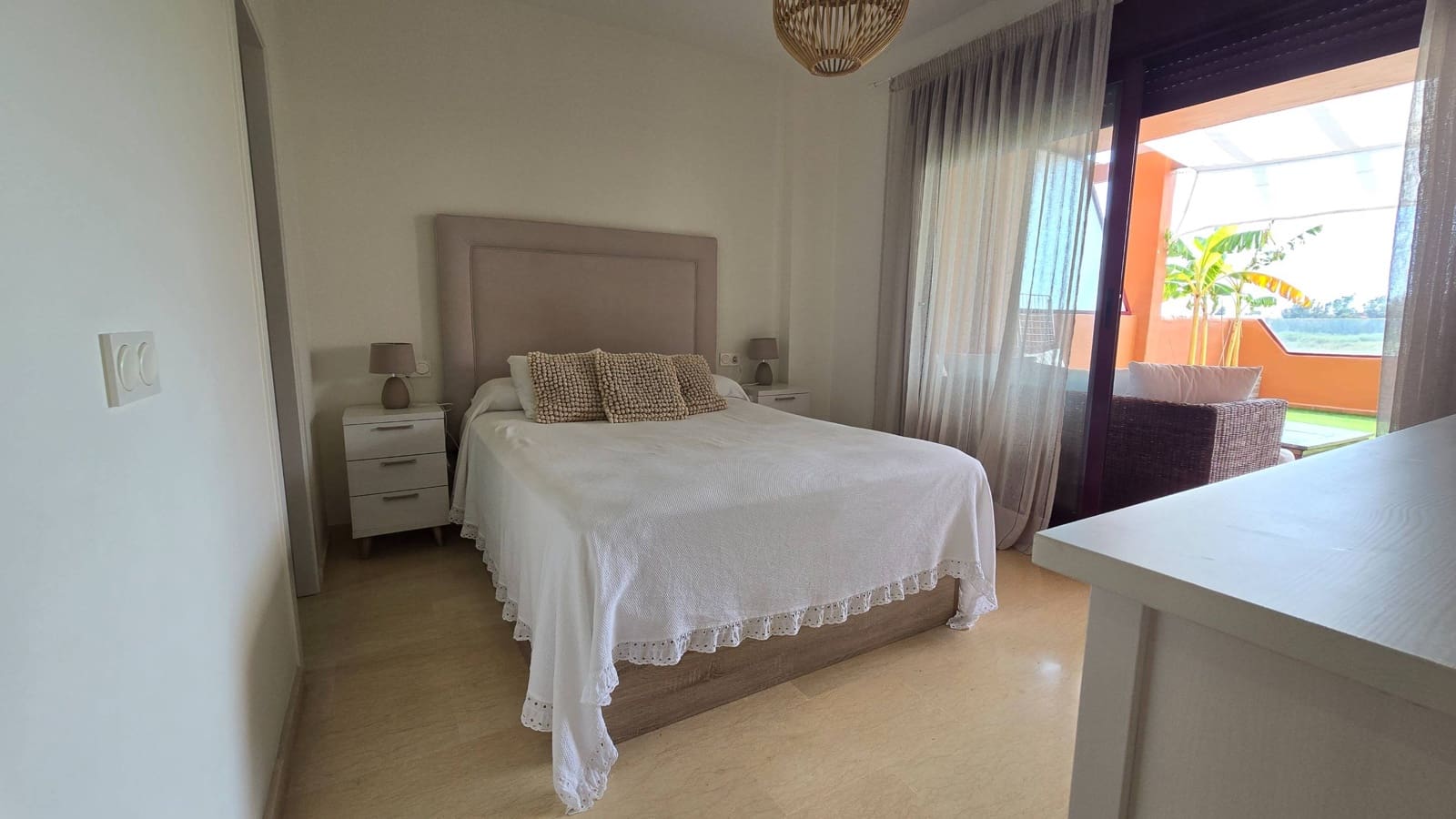 3 Zimmer Apartment zu verkaufen in Manilva mit Pool Garage - 480.000 € (Ref: 9248212)
