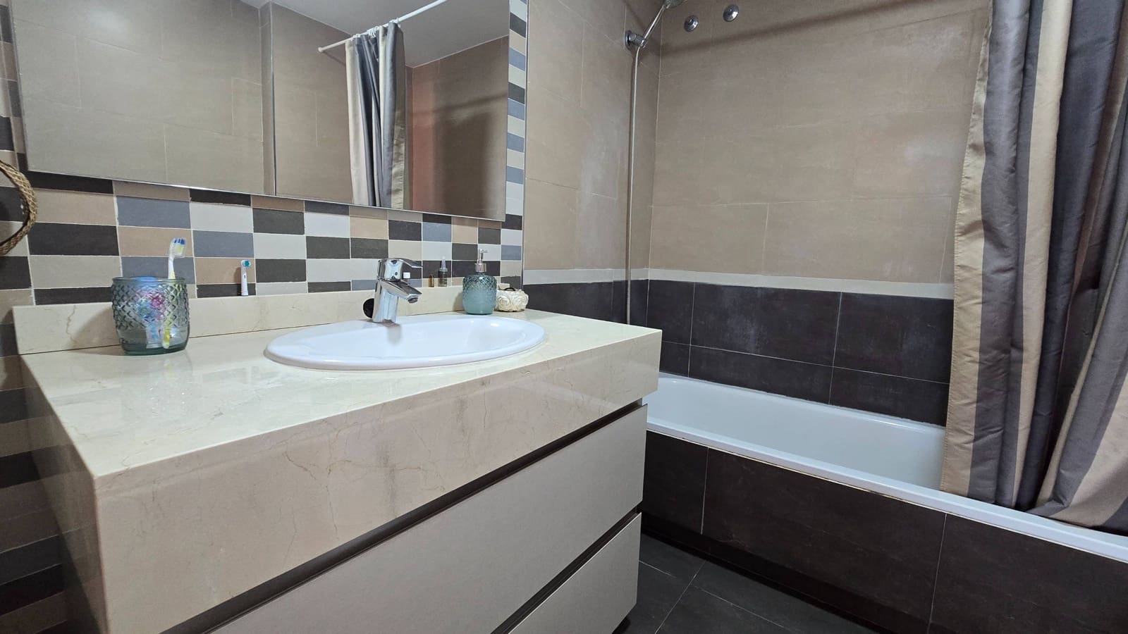 3 Zimmer Apartment zu verkaufen in Manilva mit Pool Garage - 480.000 € (Ref: 9248212)