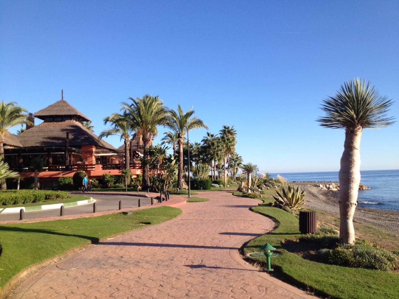 2 makuuhuone Huoneisto myytävänä paikassa New Golden Mile mukana uima-altaan 
autotalli - 625 000 € (Ref: 9272615)