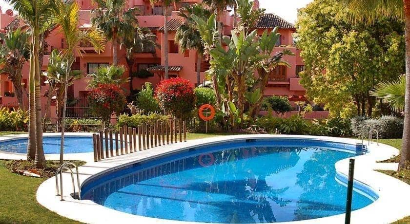 2 makuuhuone Huoneisto myytävänä paikassa New Golden Mile mukana uima-altaan 
autotalli - 625 000 € (Ref: 9272615)