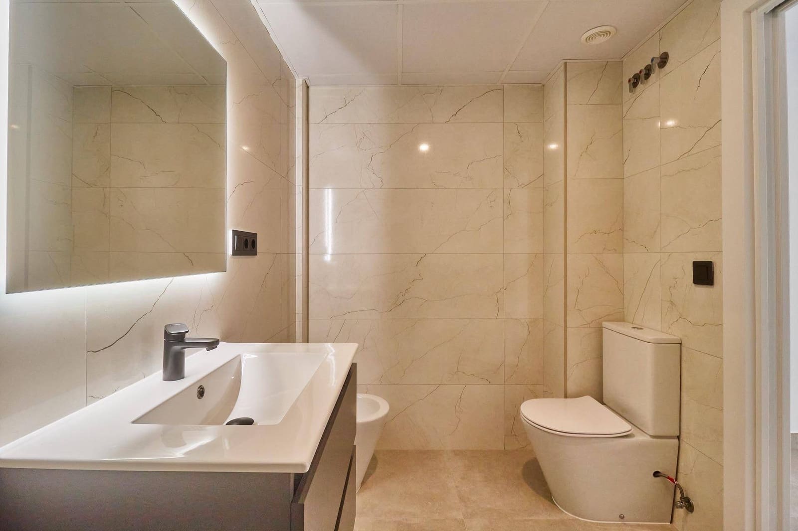 Ático de 2 habitaciones en Fuengirola en venta - 995.000 € (Ref: 9276354)