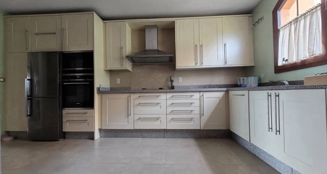 3 Zimmer Apartment zu verkaufen in Benahavís mit Pool Garage - 490.000 € (Ref: 9326480)