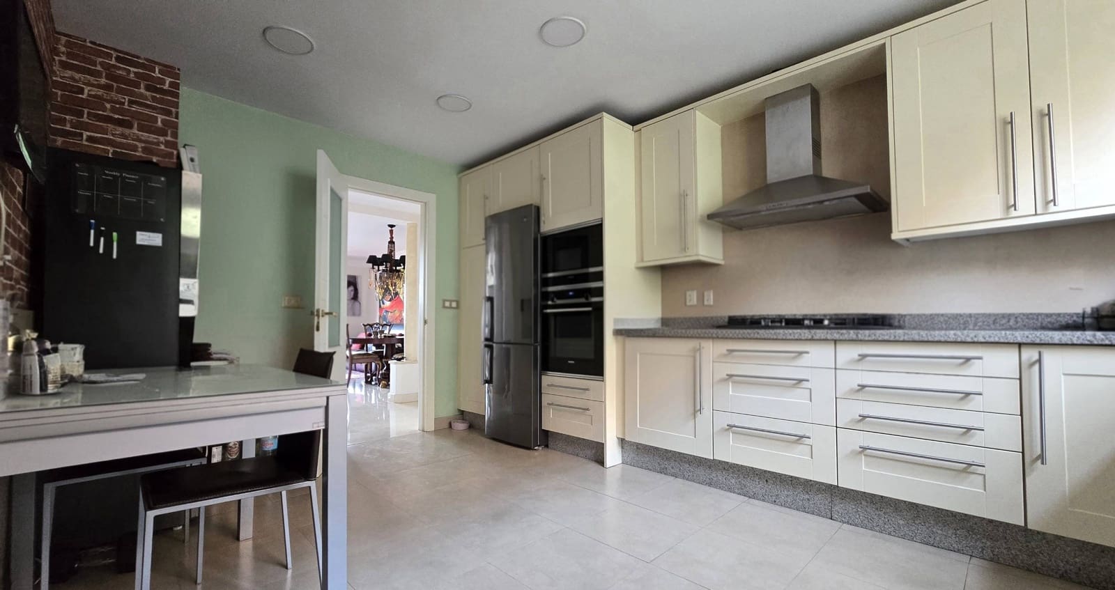 3 Zimmer Apartment zu verkaufen in Benahavis mit Pool Garage - 490.000 € (Ref: 9326480)