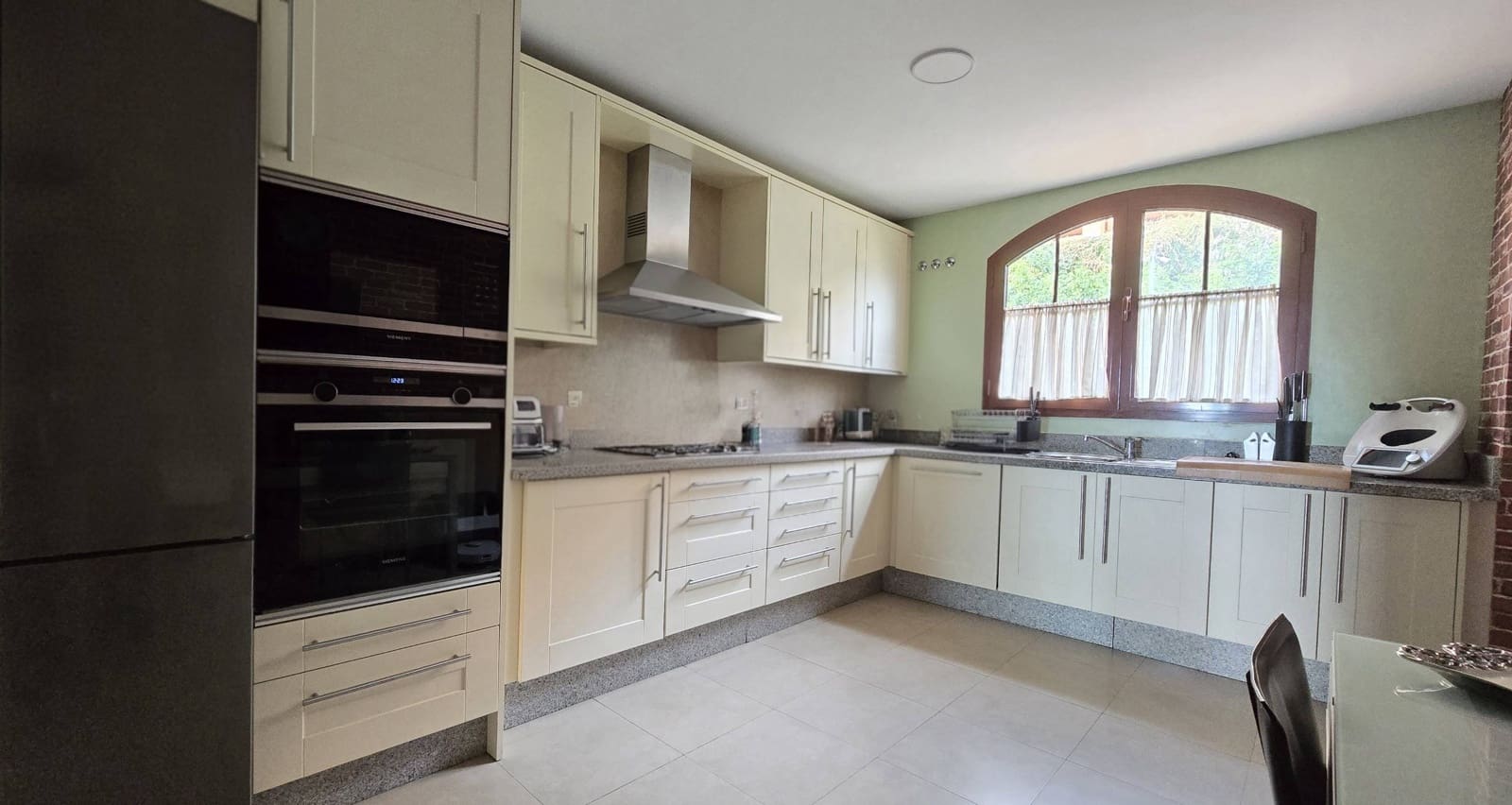 3 Zimmer Apartment zu verkaufen in Benahavis mit Pool Garage - 490.000 € (Ref: 9326480)