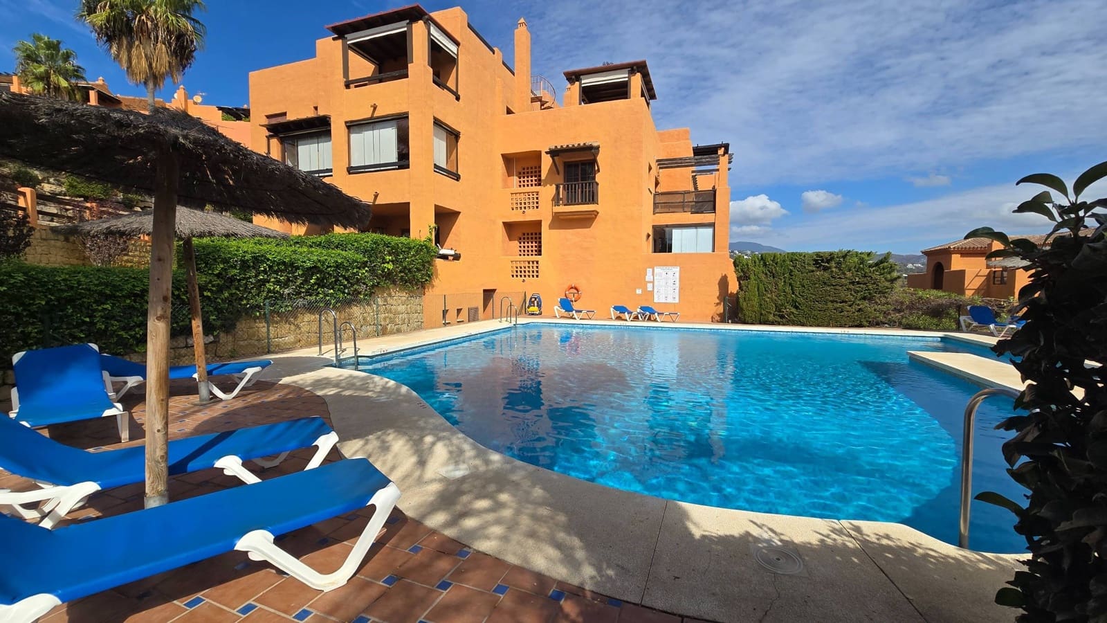 3 Zimmer Apartment zu verkaufen in Benahavis mit Pool Garage - 490.000 € (Ref: 9326480)