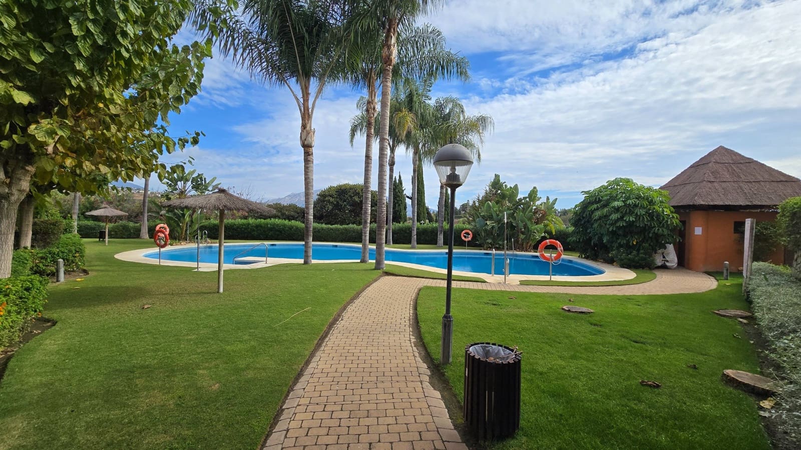 3 Zimmer Apartment zu verkaufen in Benahavis mit Pool Garage - 490.000 € (Ref: 9326480)