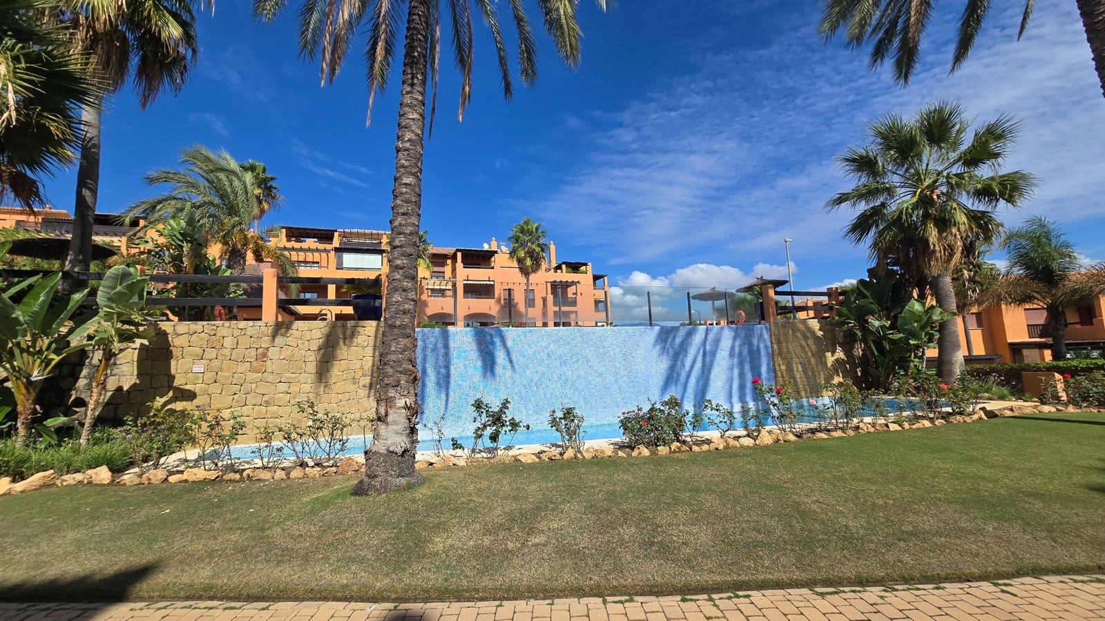 3 Zimmer Apartment zu verkaufen in Benahavis mit Pool Garage - 490.000 € (Ref: 9326480)