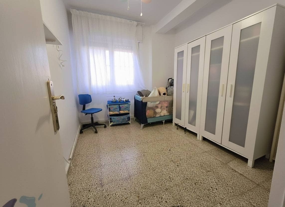 3 chambre Appartement à vendre à Estepona - 225 000 € (Ref: 9338056)