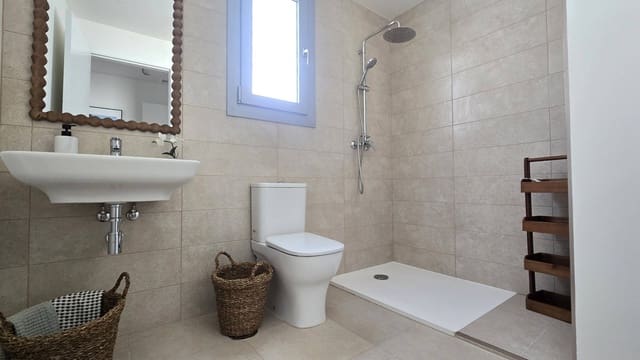 Ático de 3 habitaciones en Estepona en venta con piscina garaje - 450.000 € (Ref: 9347372)