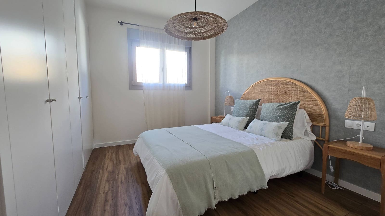 Ático de 3 habitaciones en Estepona en venta con piscina garaje - 450.000 € (Ref: 9347372)