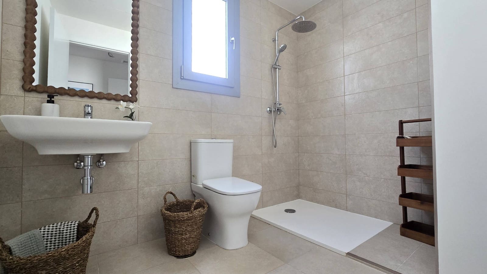 3 chambre Appartement à vendre à Estepona avec piscine garage - 438 000 € (Ref: 9347373)