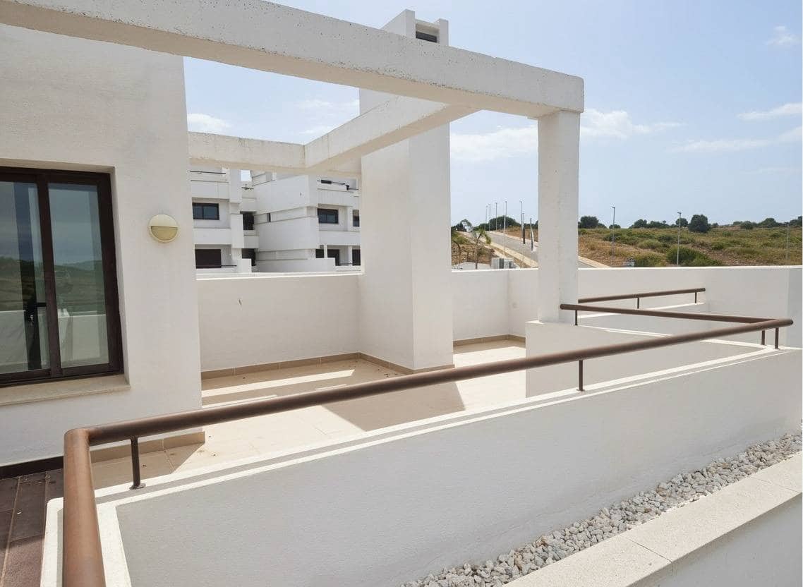 2 soverom Penthouse til salgs i Estepona med svømmebasseng garasje - € 381 000 (Ref: 9349572)