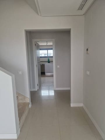 2 soverom Penthouse til salgs i Estepona Golf, Estepona med svømmebasseng garasje - € 381 000 (Ref: 9349572)