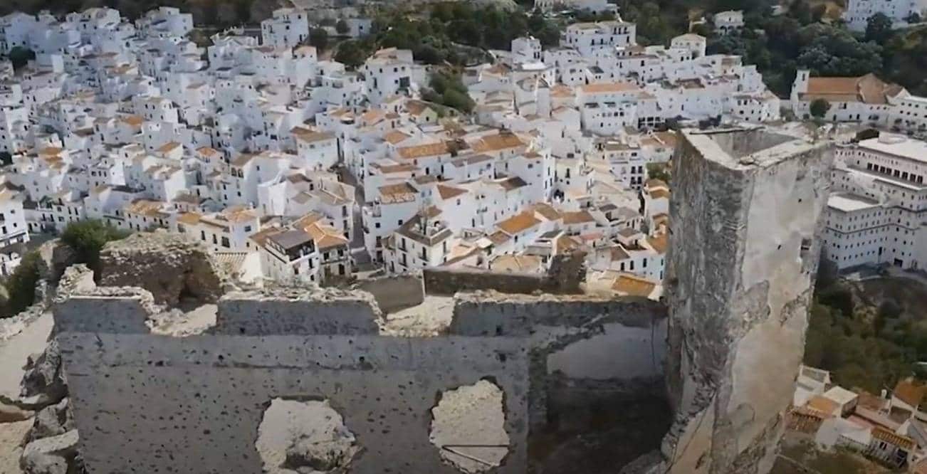 2 soverom Penthouse til salgs i Estepona med svømmebasseng garasje - € 381 000 (Ref: 9349572)