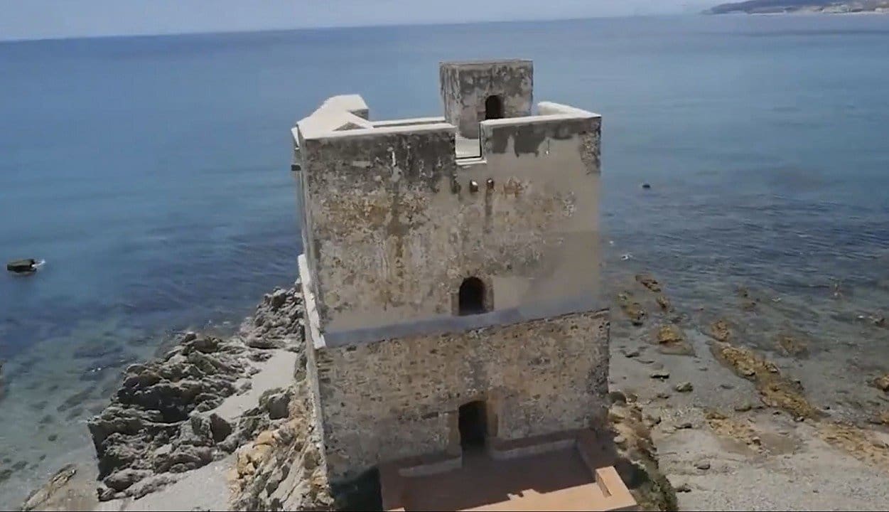 2 soverom Penthouse til salgs i Estepona med svømmebasseng garasje - € 381 000 (Ref: 9349572)