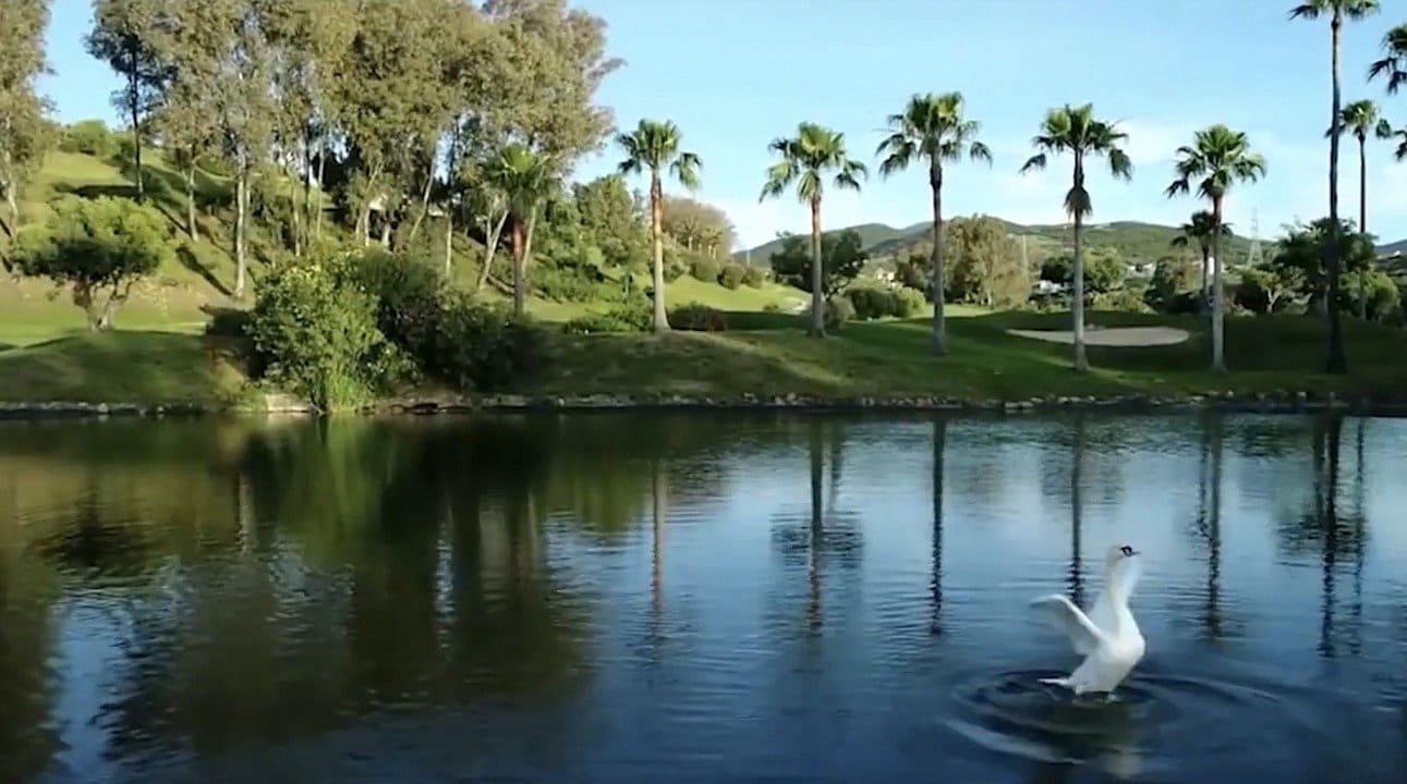 2 soverom Penthouse til salgs i Estepona med svømmebasseng garasje - € 381 000 (Ref: 9349572)