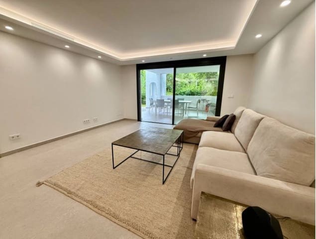 3 bedroom Apartment for sale in Benamara, Estepona with pool garage - € 850,000 (Ref: 9431328)