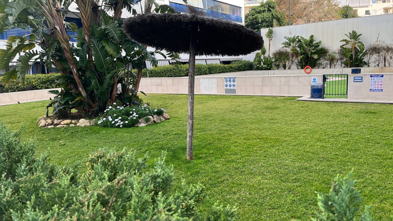 2 chambre Penthouse à vendre à Estepona avec piscine garage - 750 000 € (Ref: 9452148)