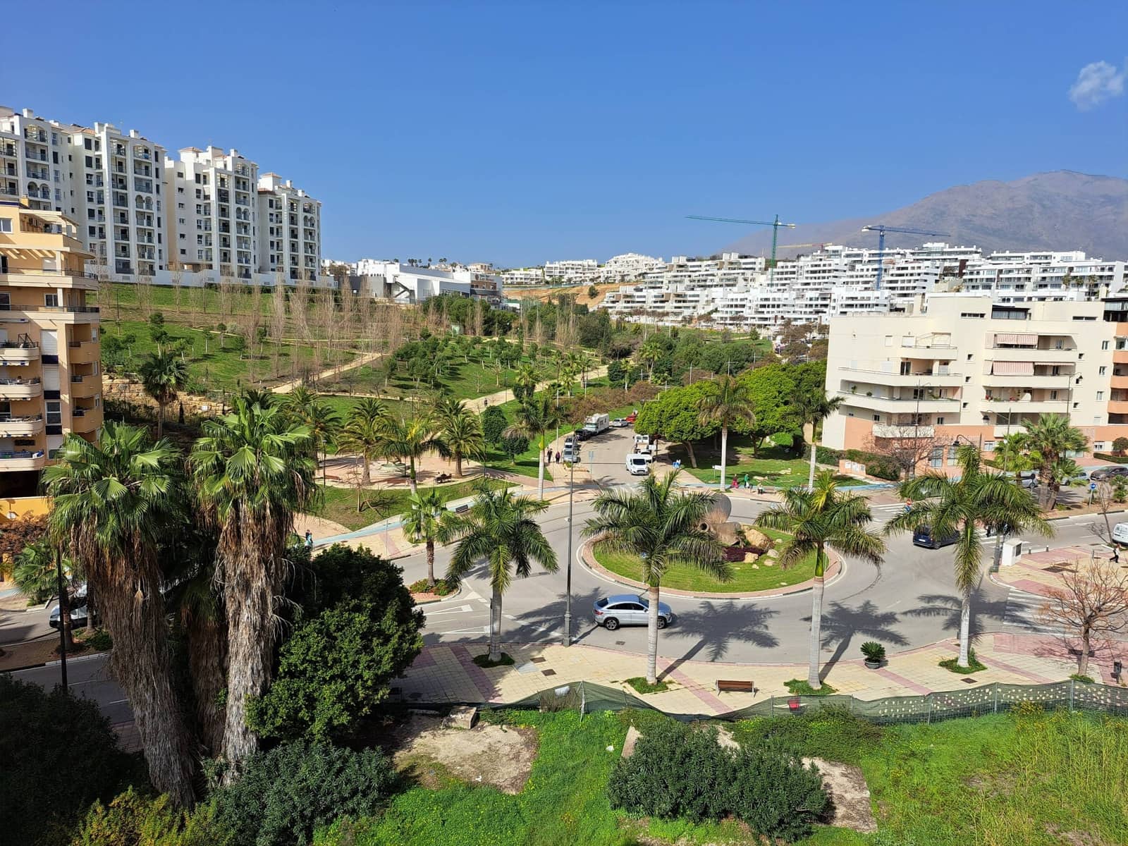 2 chambre Penthouse à vendre à Estepona avec piscine garage - 750 000 € (Ref: 9452148)