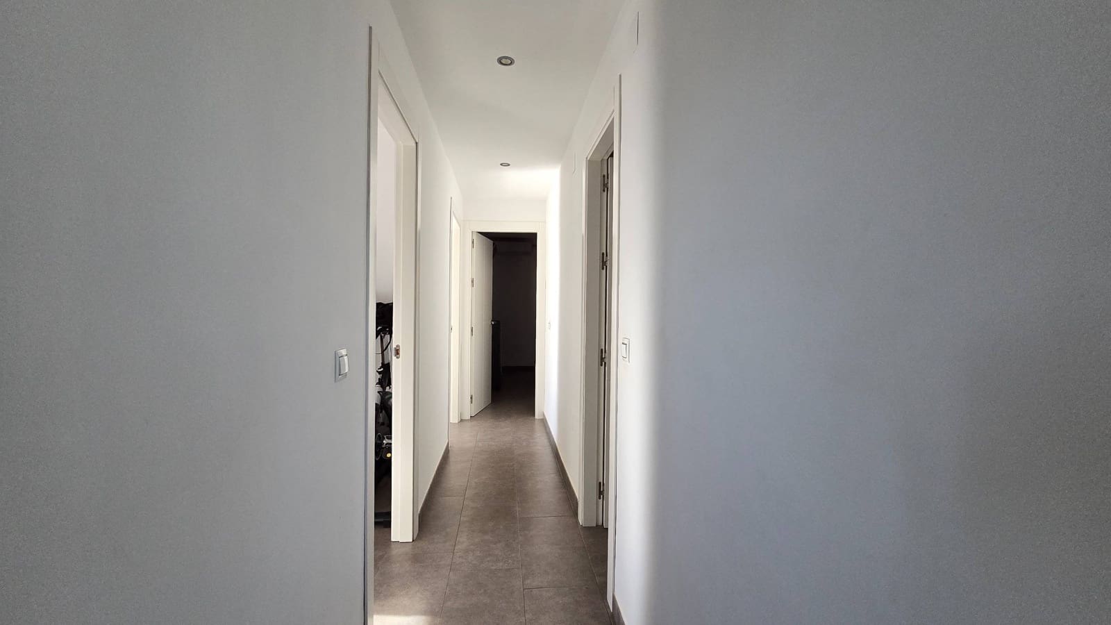 2 bedroom Penthouse for sale in Estepona with pool garage - € 445,000 (Ref: 9481204)